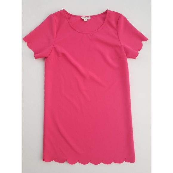 Love Riche Dresses & Skirts - Love Riche Pink Scalloped Hem Dress Size Medium